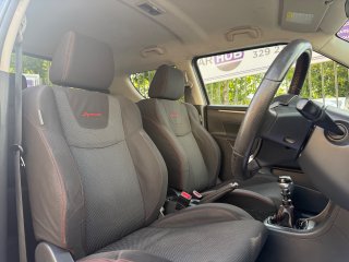 /photos/12403/09d9f97d-0c35-42c6-ba42-21d37a32270d_i320x240.jpg