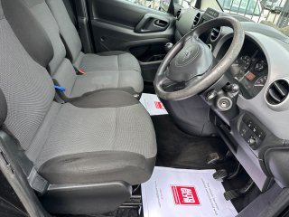 /photos/12403/0ae48343-6429-ed22-bcb0-f89449f5d08b_i320x240.jpg