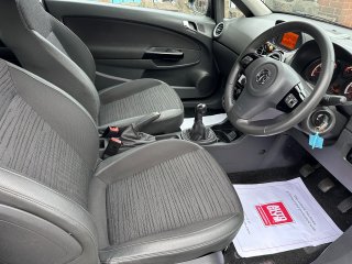 /photos/12403/1757996e-2982-7ecd-967b-d1f21bf31b04_i320x240.jpg
