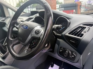 /photos/12403/255b79ac-53c9-2df5-95b9-2e98806f83c0_i320x240.jpg