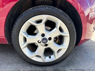 /photos/12403/40c95232-af52-9193-f37d-3d7db966f81a_i320x240.jpg