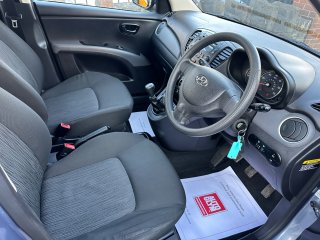 /photos/12403/41ba4f36-6ce3-11b2-3ccd-ec30340ae901_i320x240.jpg