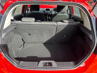 /photos/12403/44f83b7a-d119-57bd-e978-1b7ee2ce6e14_i320x240.jpg