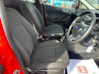 /photos/12403/58091494-4bd1-8b4e-a97f-c73c1ec9dda2_i320x240.jpg