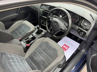 /photos/12403/5c202b5f-72c0-3f67-3901-e6903bd61160_i320x240.jpg