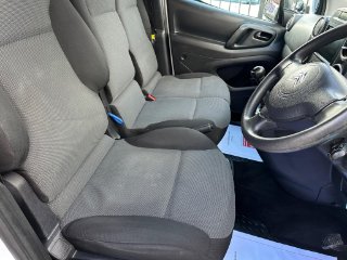/photos/12403/969de275-0af8-4be8-b179-3117adb49fd5_i320x240.jpg