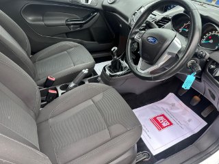 /photos/12403/976fe23b-e9ce-4934-8622-05ae4b7ecbd3_i320x240.jpg