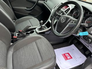 /photos/12403/9e55e5d1-ce5a-409b-bb6e-0b295adf4c55_i320x240.jpg