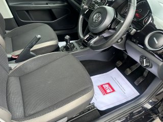 /photos/12403/c2f752ad-a356-f3e8-8530-b996893a5c8f_i320x240.jpg
