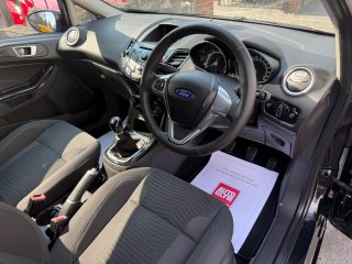/photos/12403/fe7a6306-576b-4339-c341-2fe04d2a3bd8_i320x240.jpg